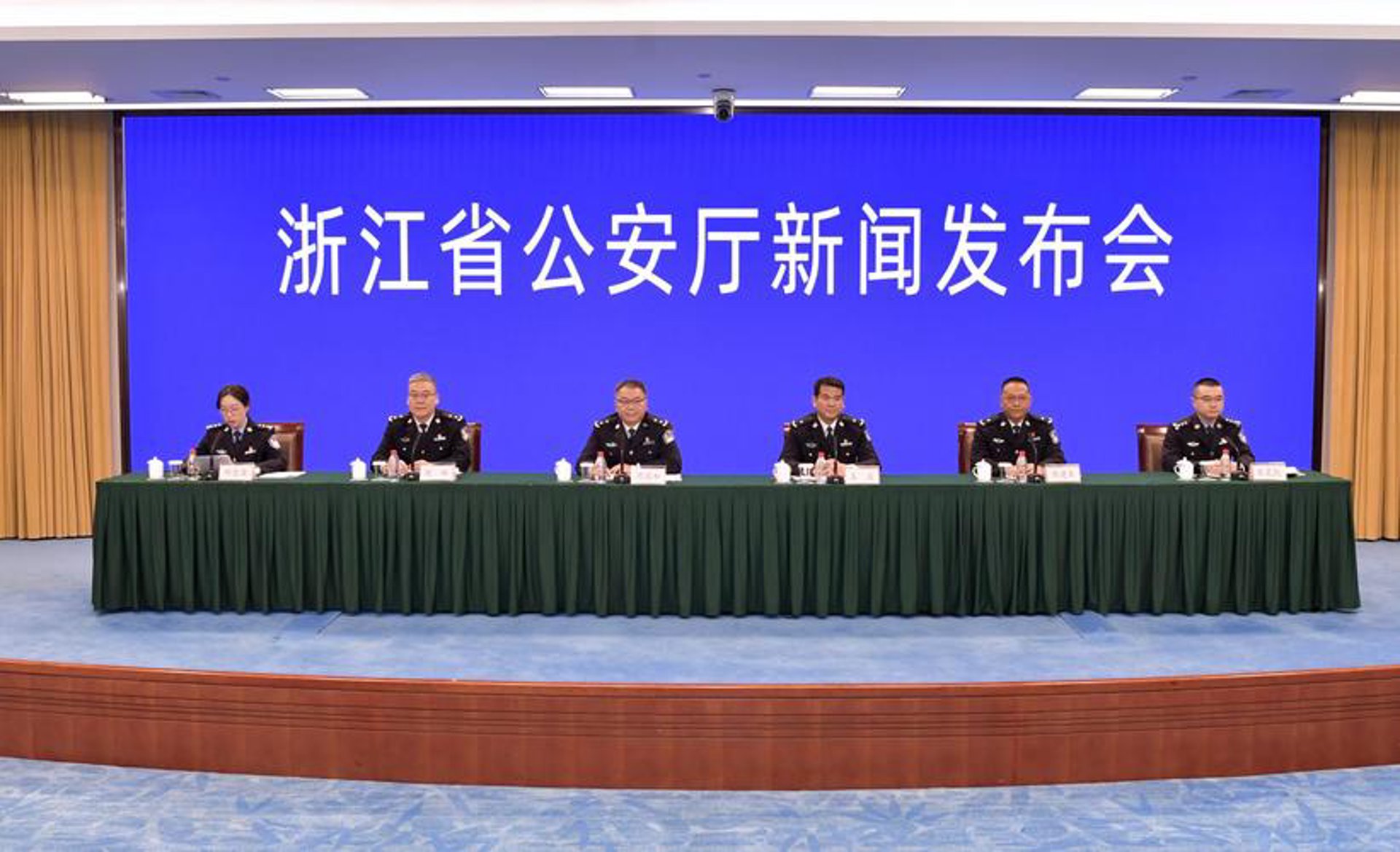巨辉建设